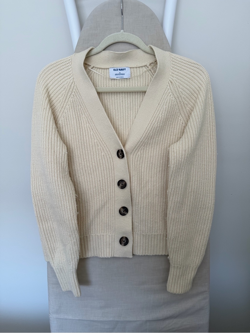 Old Navy Cream Ribbed V-Neck Button Cardigan